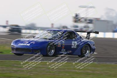 media/Jan-18-2026-CalClub SCCA (Sun) [[8bc6468723]]/Group 5 Race/Turn 1/